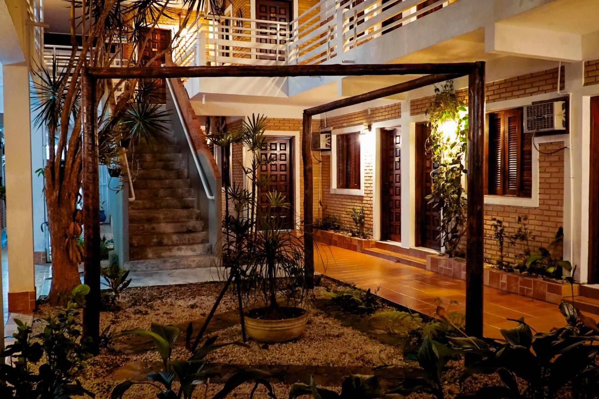 Velinn Pousada Ubatuba Tropical Exterior photo